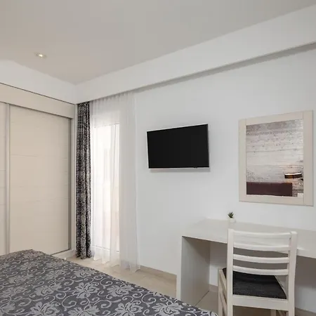 Tamaris Hotel 4*